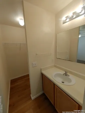 $1,100 | 8017 Maverick Climb, San Antonio, TX 78250