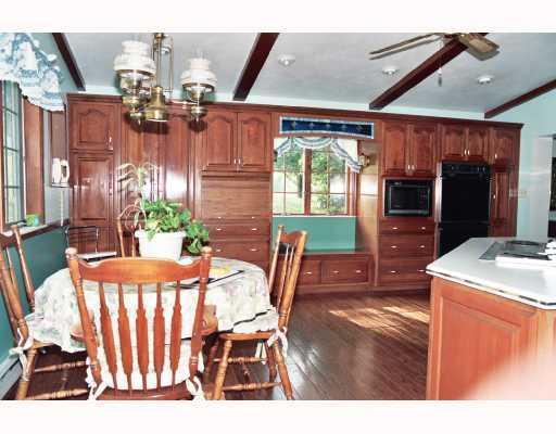 36 Azzo Road Eighty Four, PA 15330 - Photo 6 of 13 Kitchen.