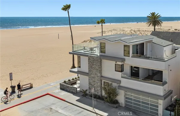 $40,000 | 800 West Oceanfront, Newport Beach, CA 92661