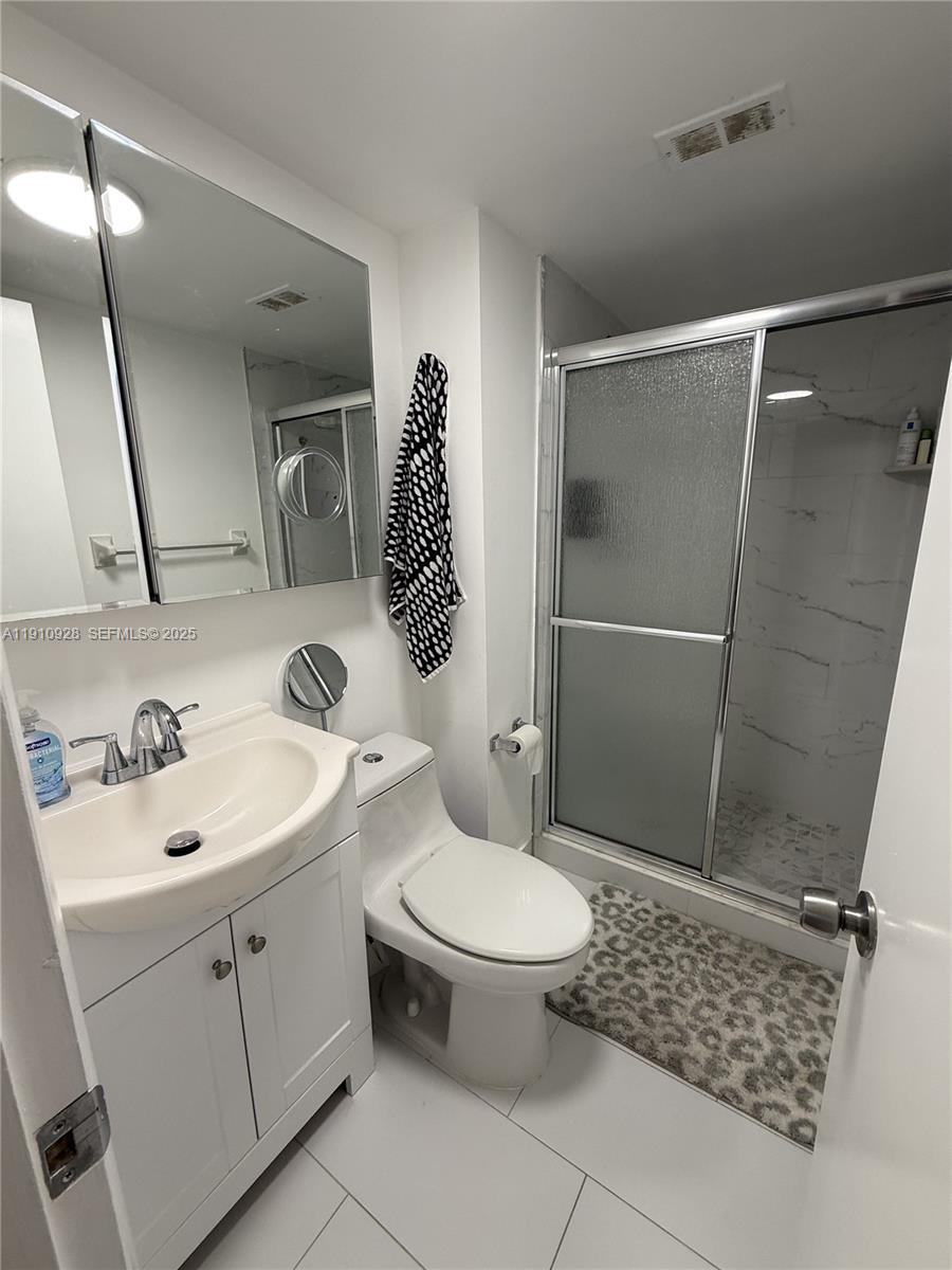 1750 South Ocean Boulevard, Unit 404E Lauderdale-by-the-Sea, FL 33062 - Photo 23 of 33