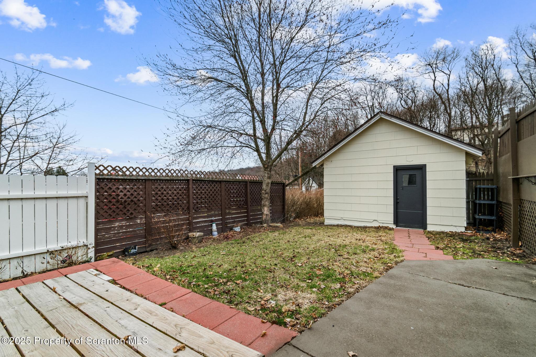 1921 Prospect Avenue Scranton, PA 18505 - Photo 10 of 35 DSC_4070