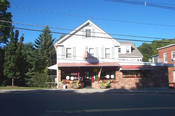 $1,150 | 36 Main Street, Ashland, NH 03217