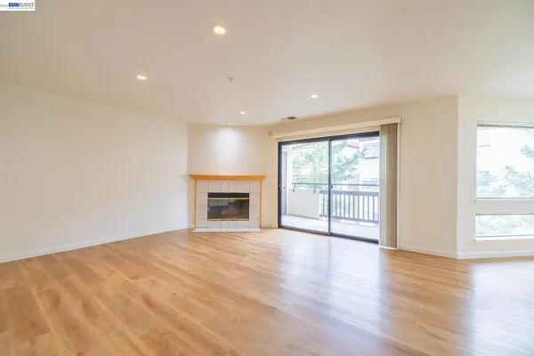 $475,000 | 21103 Gary Drive, Unit 318A, Castro Valley, CA 94546