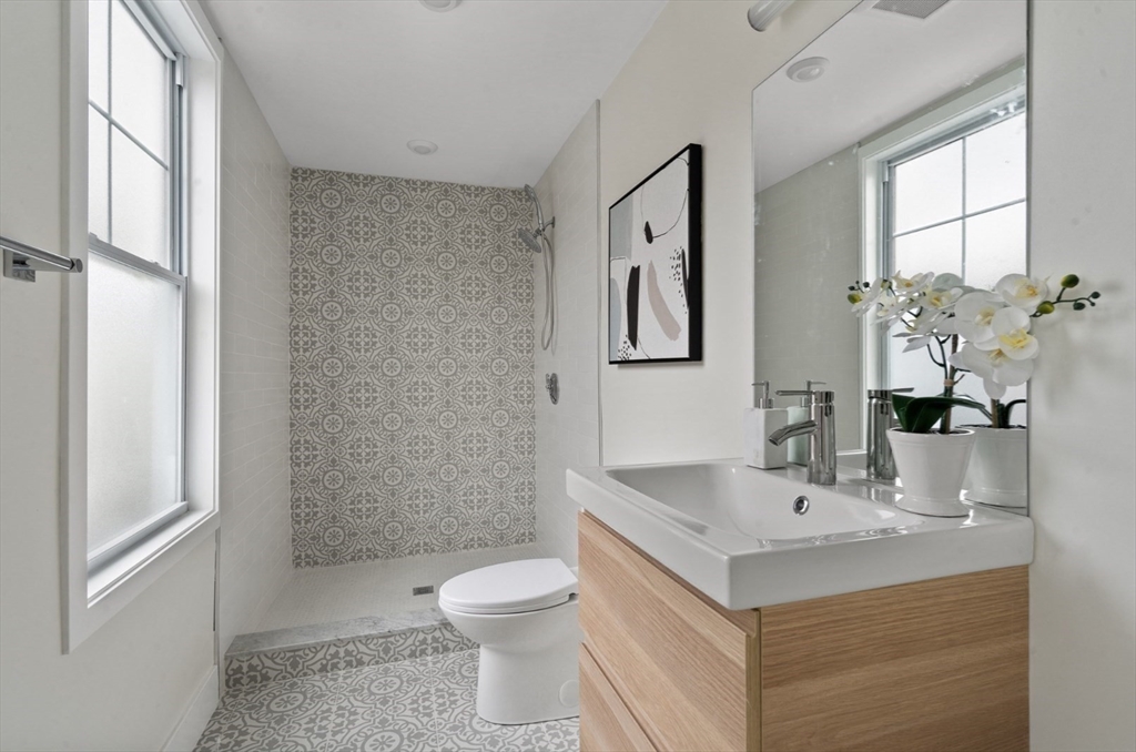 71 Ruthven Street, Unit 3 Boston, MA 02121 - Photo 11 of 13