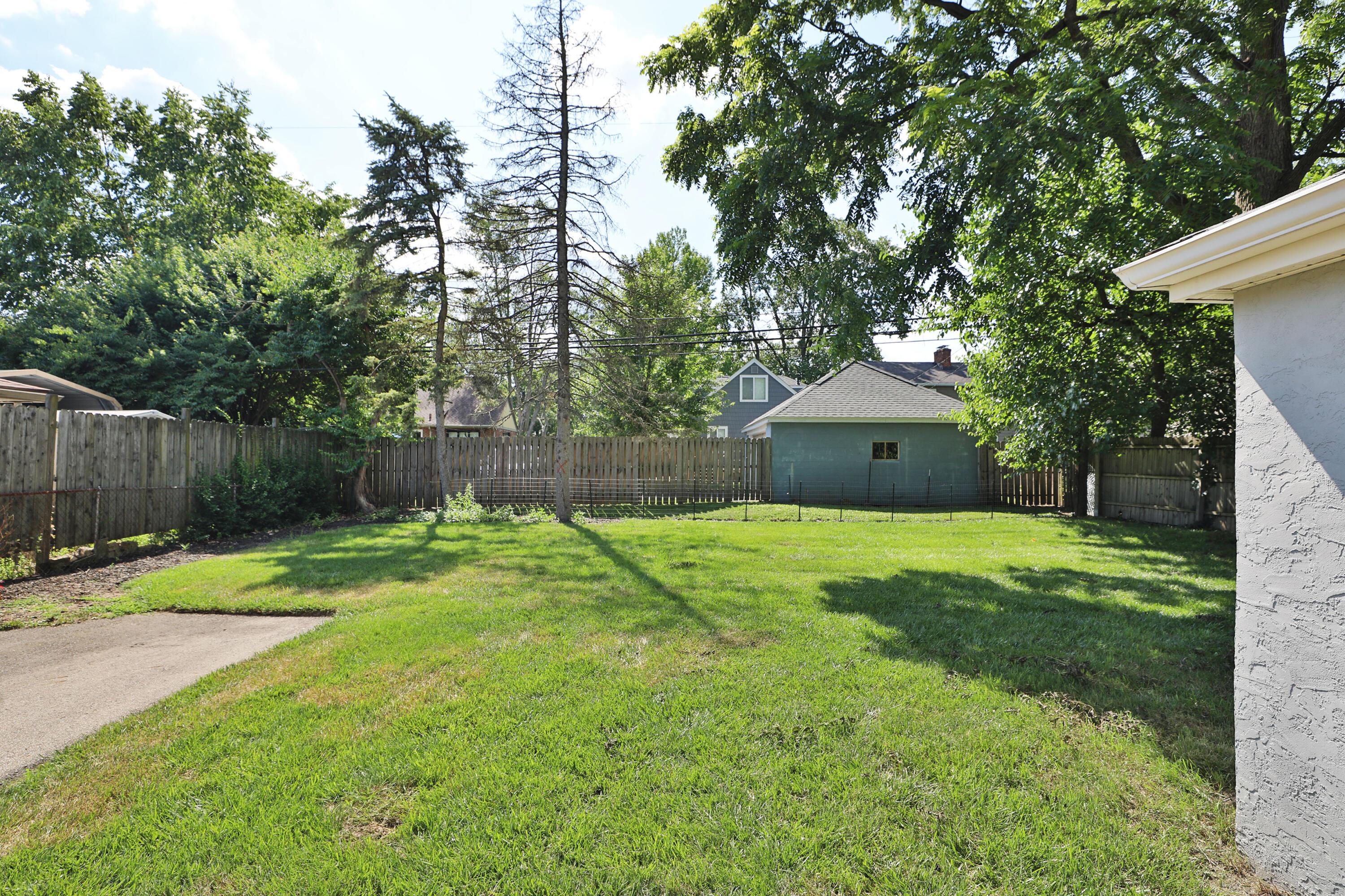 315 South Kellner Road Columbus, OH 43209 - Photo 50 of 51 Backyard