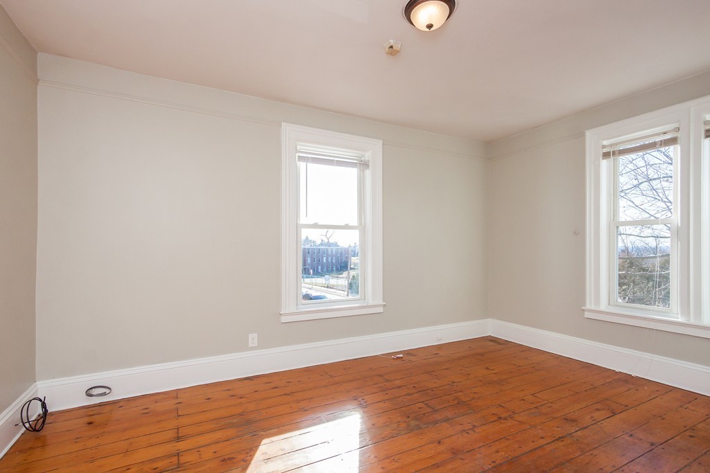 31 Madison Avenue Springfield, MA 01105 - Photo 19 of 30 Gallery Image 19