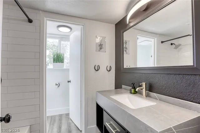 $607,799 | 2913 Michael Way, Las Vegas, NV 89108