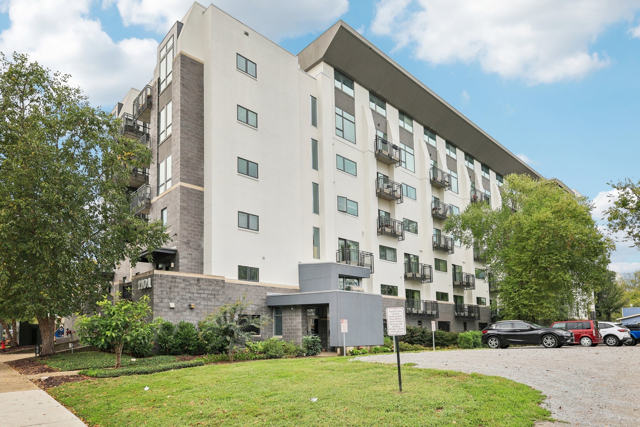 1101 18th Avenue South, Unit 401 Nashville, TN 37212 - Photo 2 of 17 a building view