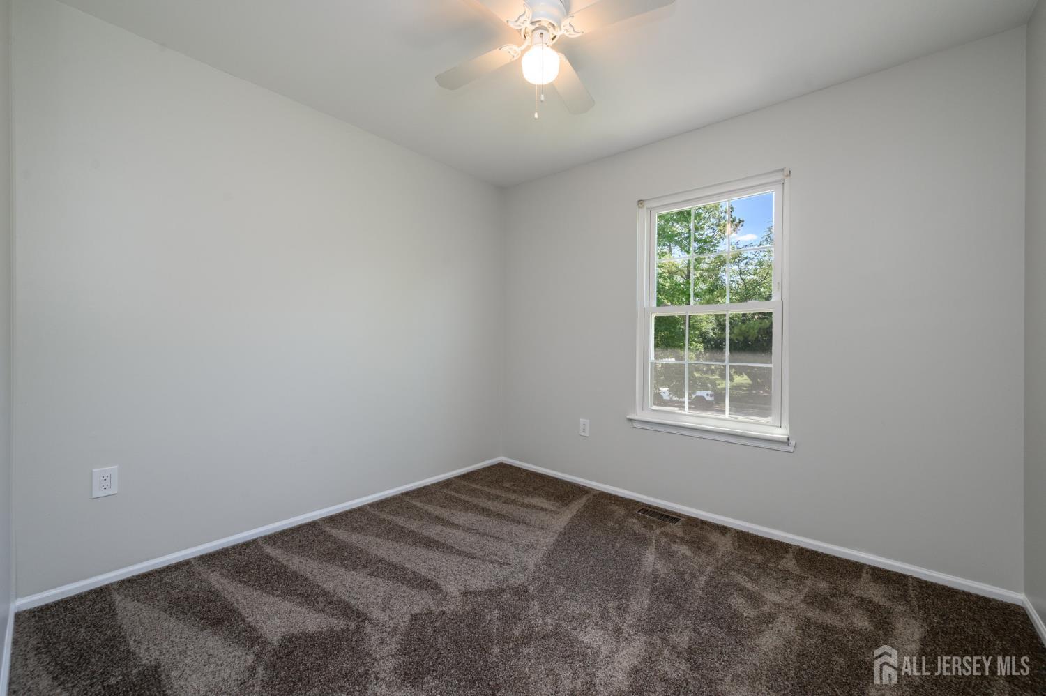 133 Hickory Road Somerset, NJ 08873 - Photo 17 of 45