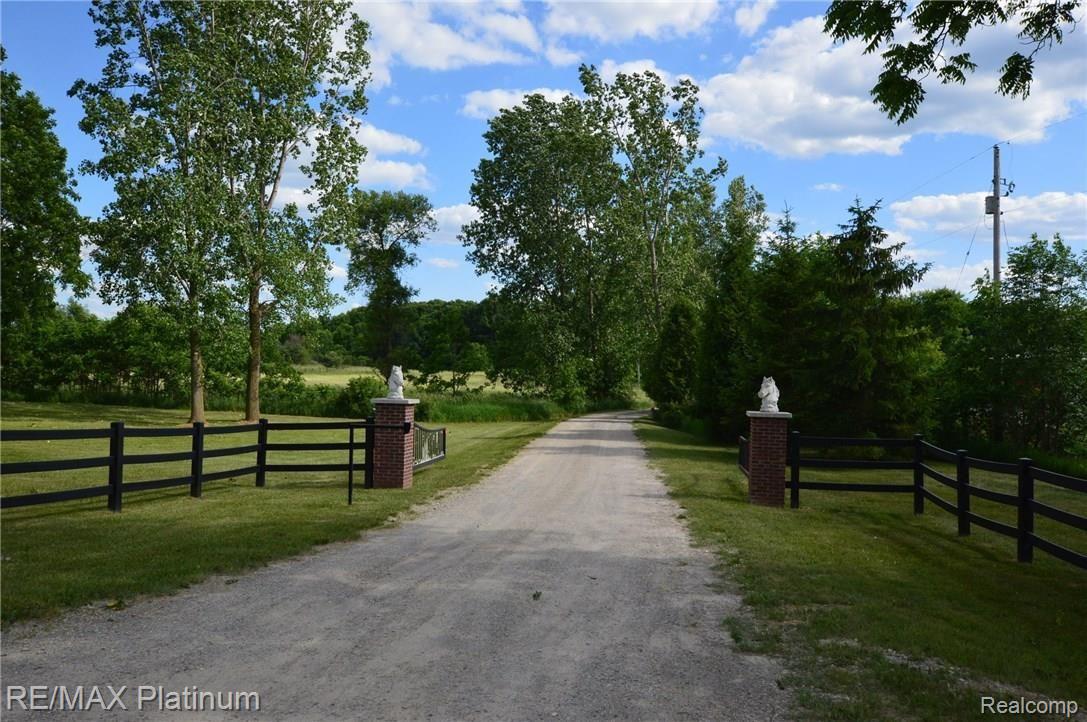 12154 Green Road Goodrich, MI 48438 - Photo 6 of 57 12154_Green_Rd_46.JPG