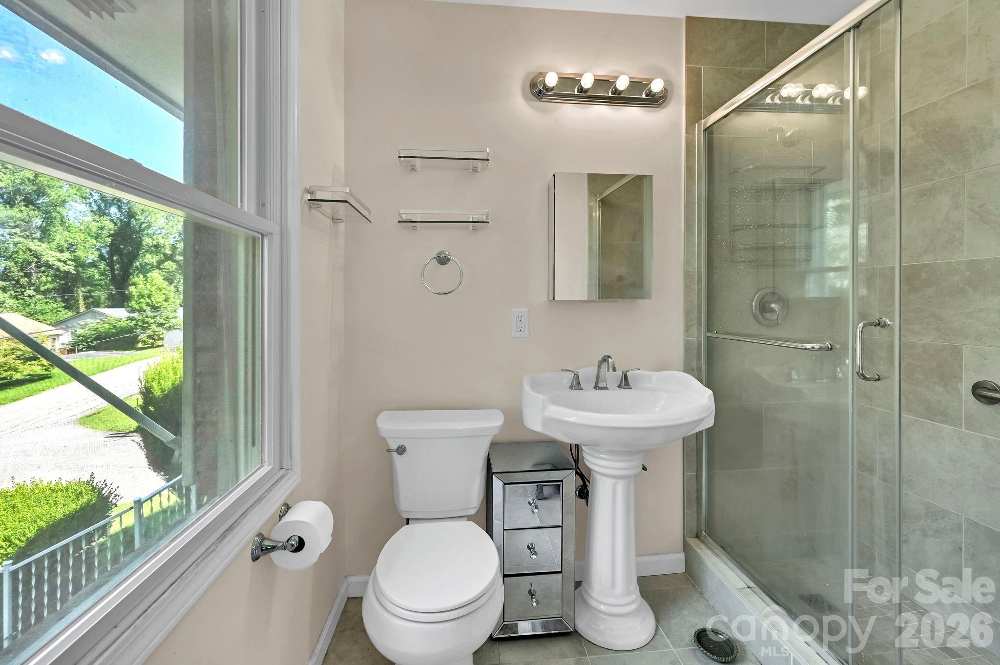 28 Glenview Road Asheville, NC 28804 - Photo 15 of 31 Gallery Image 15