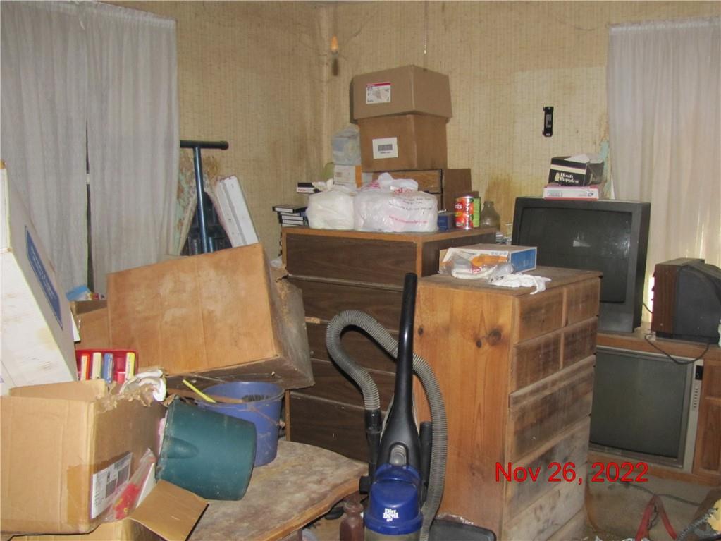 1610 Dixon Road Clymer, PA 15728 - Photo 11 of 14 a utility room with dryer and washer