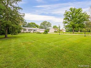 52010 11 Mile Road South Lyon, MI 48178 - Photo 47 of 50