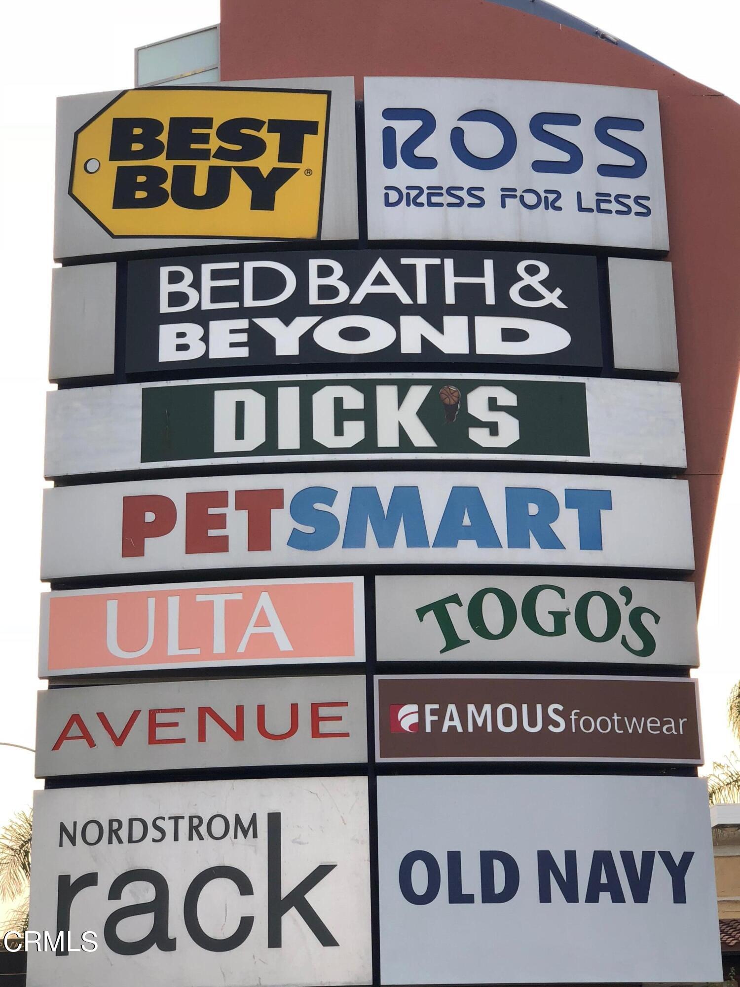 1275 Daveric Drive Pasadena, CA 91107 - Photo 26 of 29 a close up of a street sign