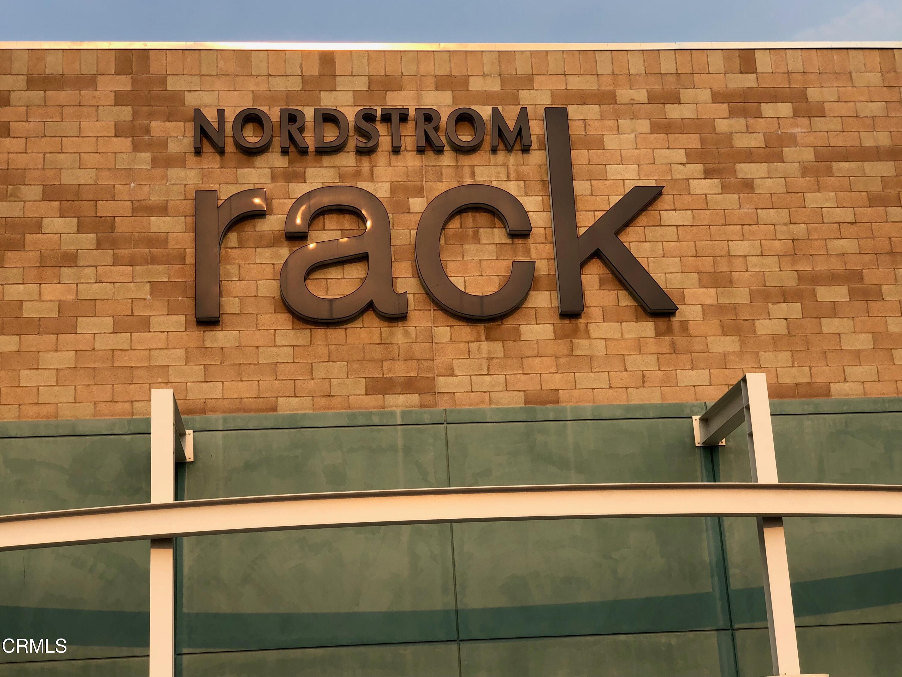 1275 Daveric Drive Pasadena, CA 91107 - Photo 28 of 29 a bathroom with a sink and a mirror