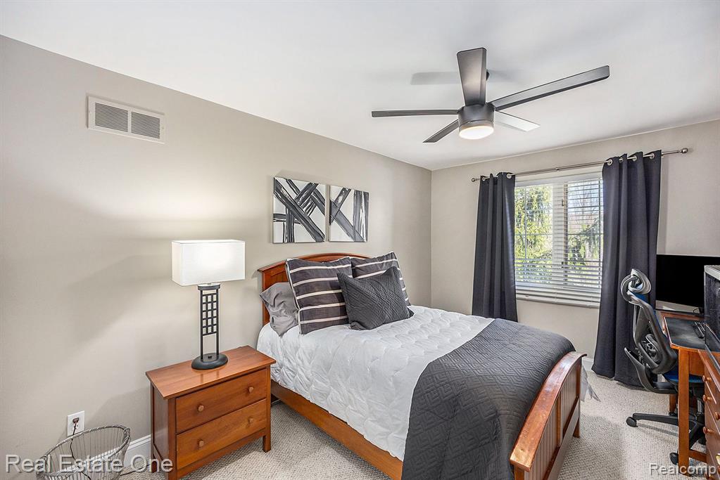 317 Lone Pine Circle Rochester, MI 48307 - Photo 15 of 26 Gallery Image 15