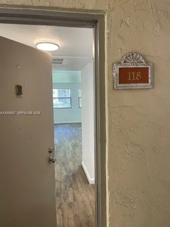 $2,050 | Las Vistas, Doral, FL 33166