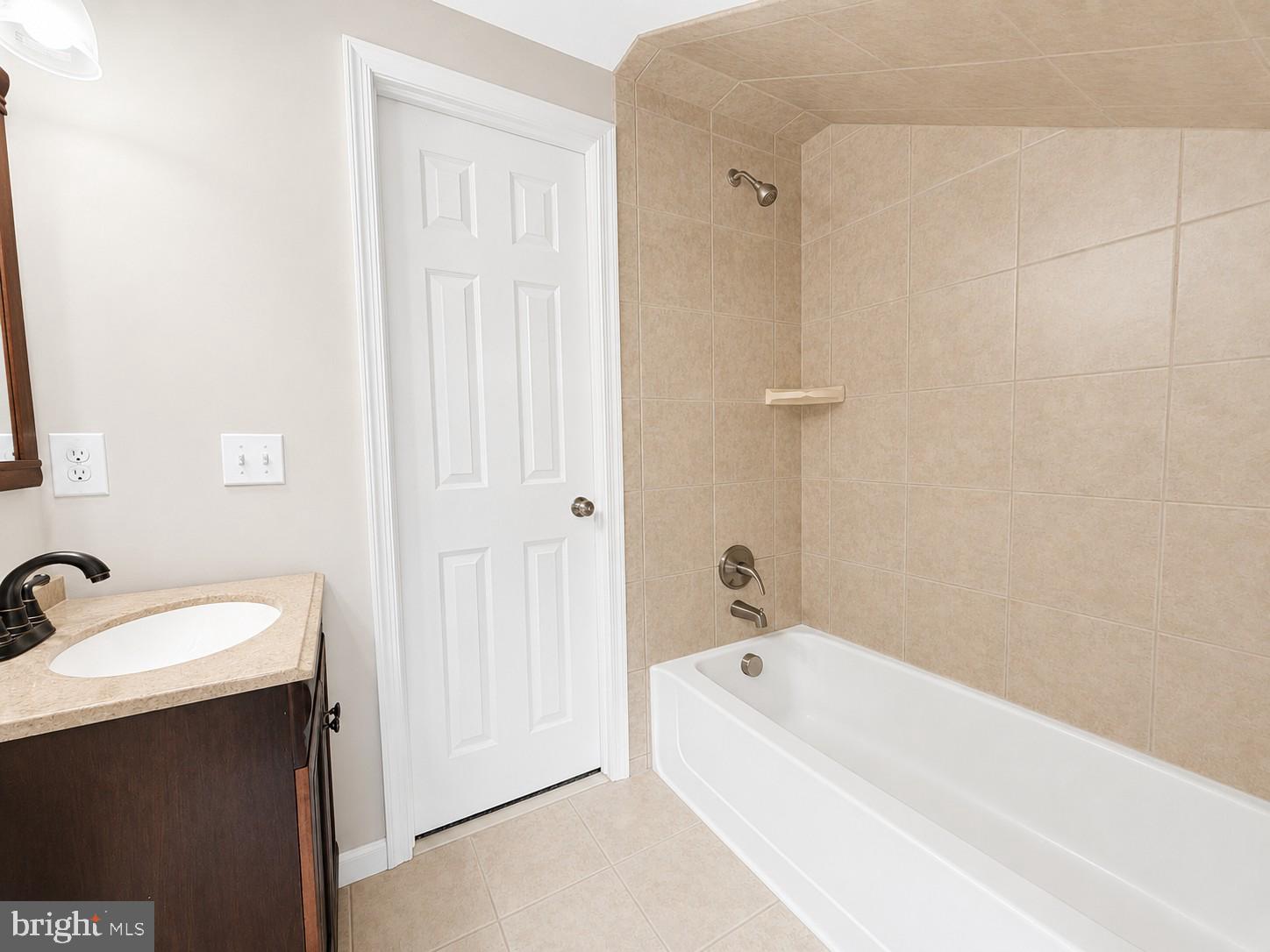 32 Great Oak Road Levittown, PA 19057 - Photo 20 of 27