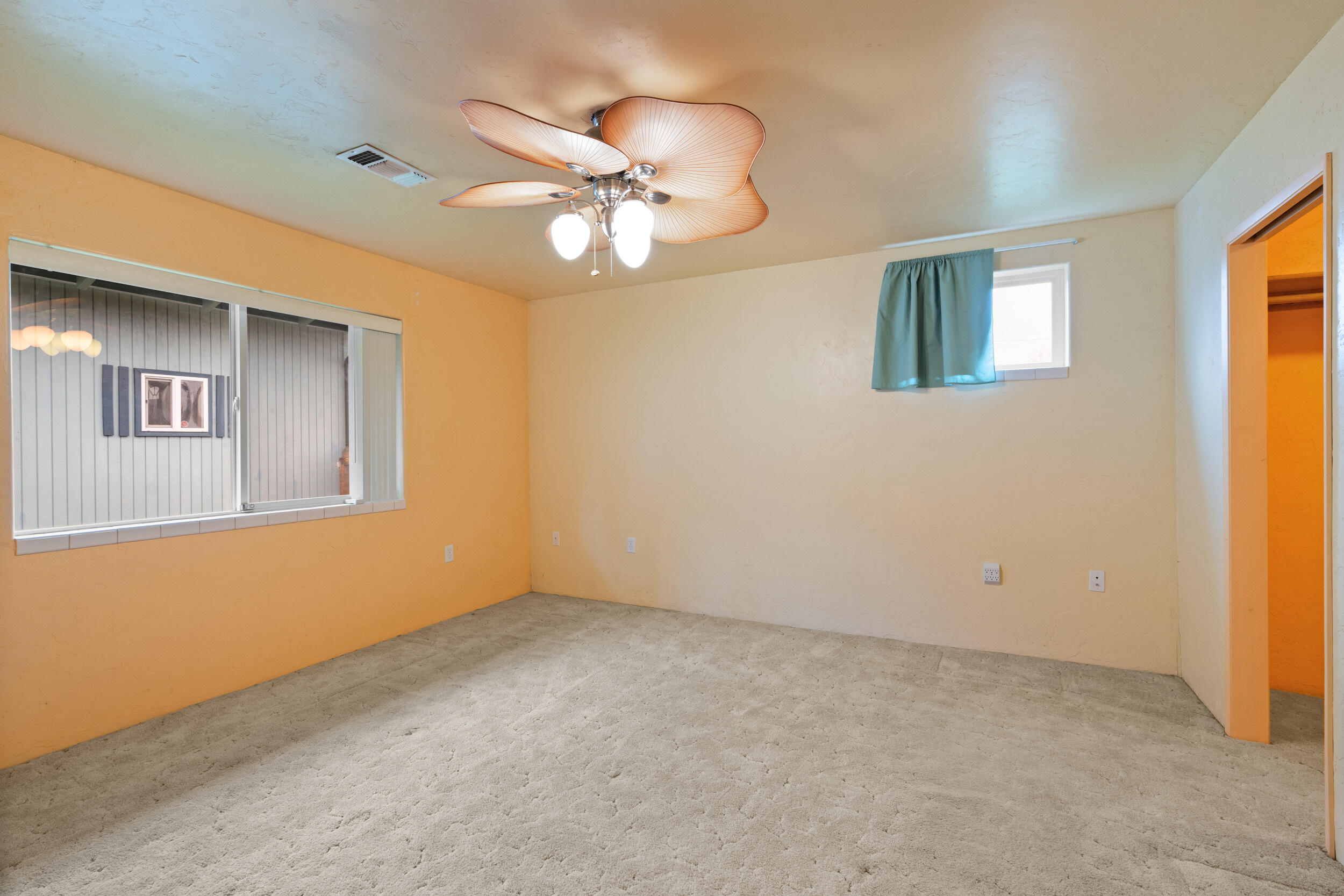 3371 Freeland Road Central Point, OR 97502 - Photo 16 of 38 3371-freeland-rd-19