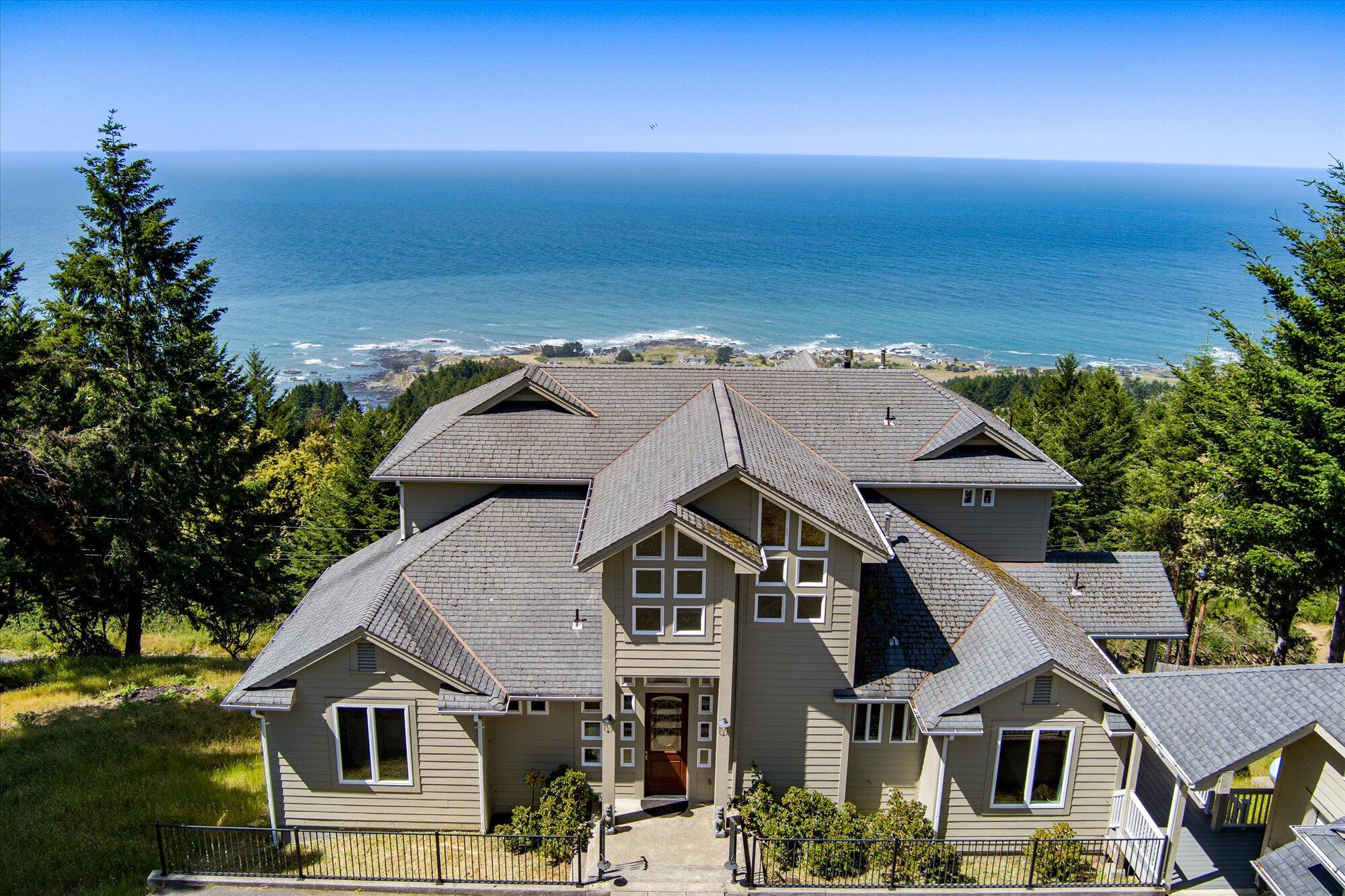 195 Parsons Road Whitethorn, CA 95589 - Photo 1 of 86