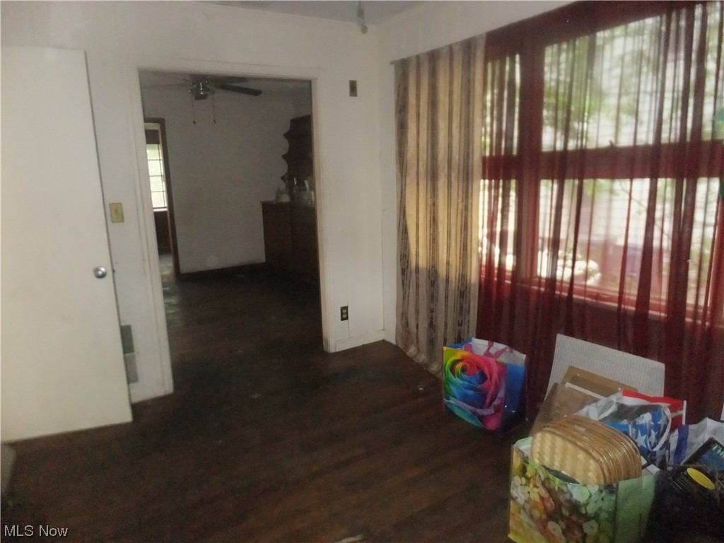 1148 Pomona Road Cleveland, OH 44121 - Photo 8 of 27 Gallery Image 8