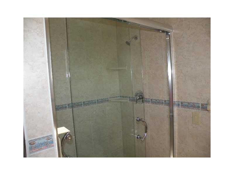 6510 Via Rosa Boca Raton, FL 33433 - Photo 27 of 35 Bathroom