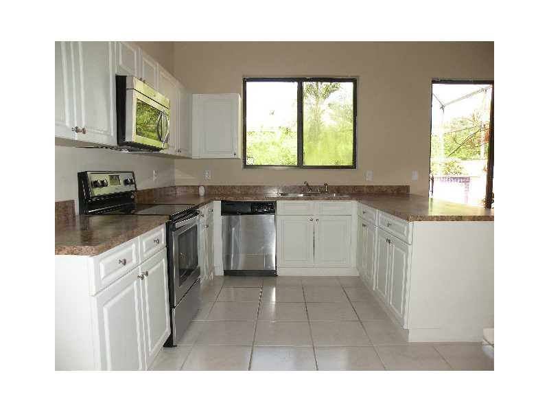 6510 Via Rosa Boca Raton, FL 33433 - Photo 9 of 35 Kitchen