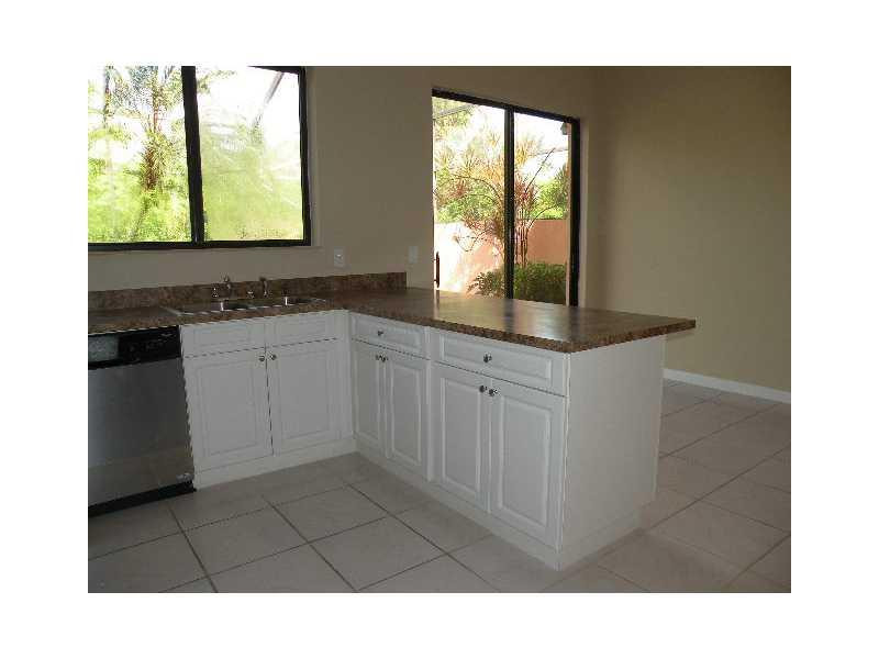 6510 Via Rosa Boca Raton, FL 33433 - Photo 10 of 35 Kitchen