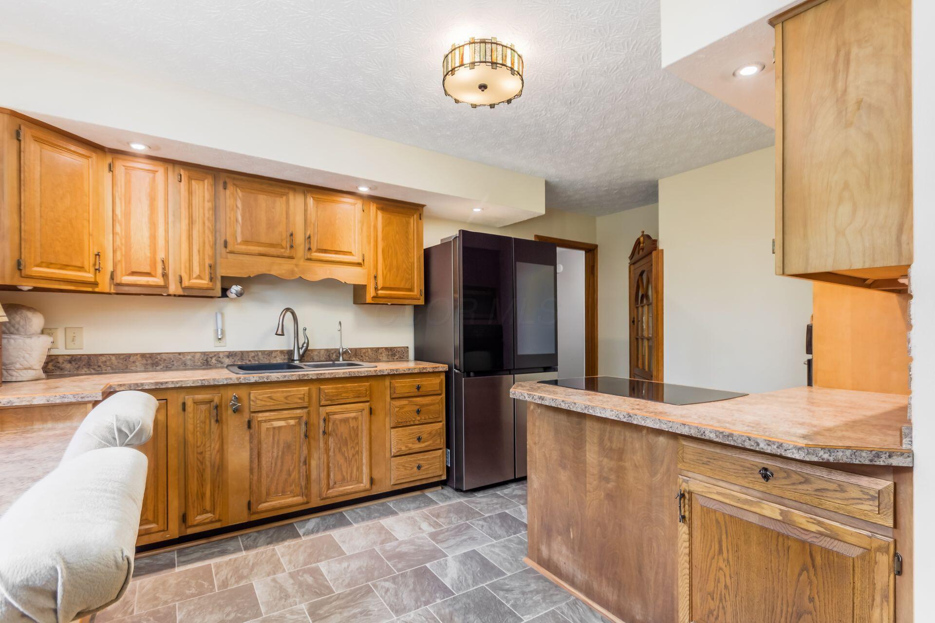 2275 Gardner Road Galloway, OH 43119 - Photo 10 of 38 Kitchen