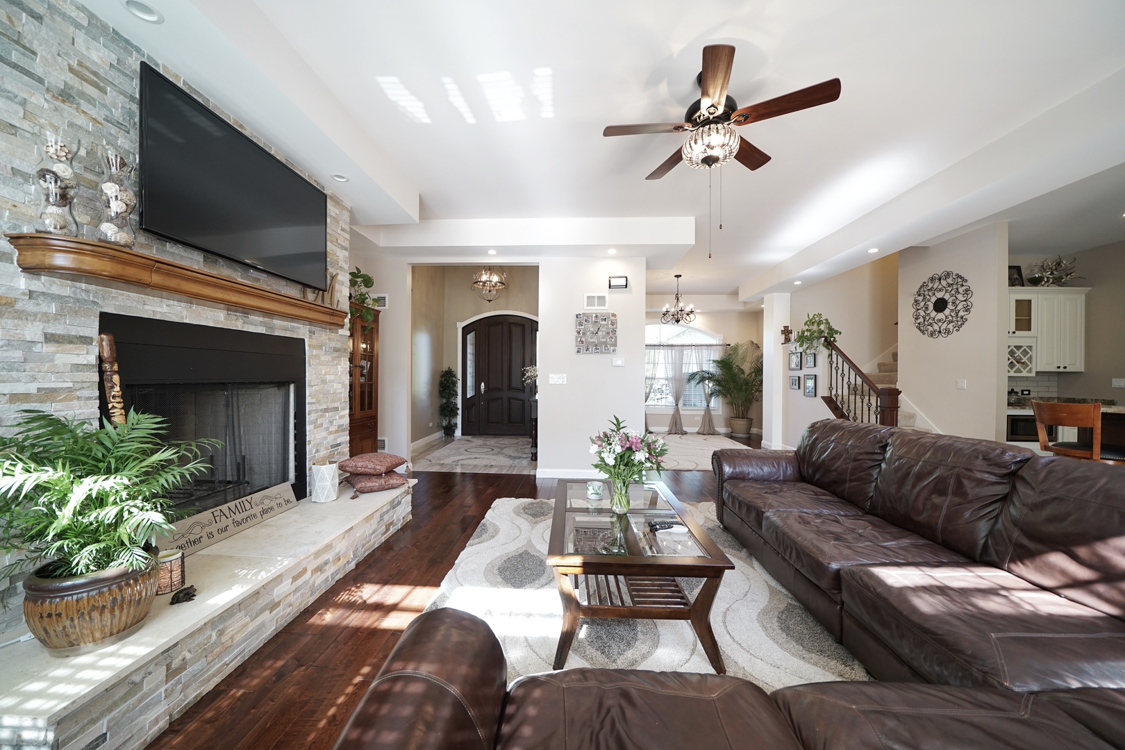 103 Haman Road Inverness, IL 60010 - Photo 4 of 52