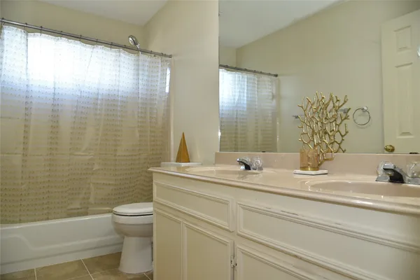 $2,300 | 12322 Wealdstone Drive, Tomball, TX 77377