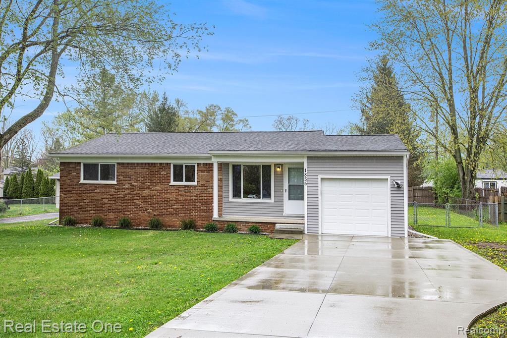 1835 Lochaven Road West Bloomfield, MI 48324 - Photo 1 of 14