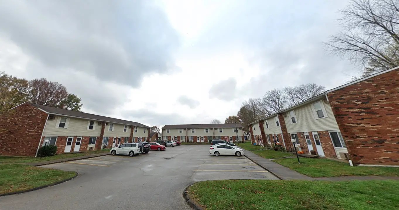 1890 Vista Circle Aberdeen, OH 45101 - Photo 2 of 6 a view of a car park in front of house