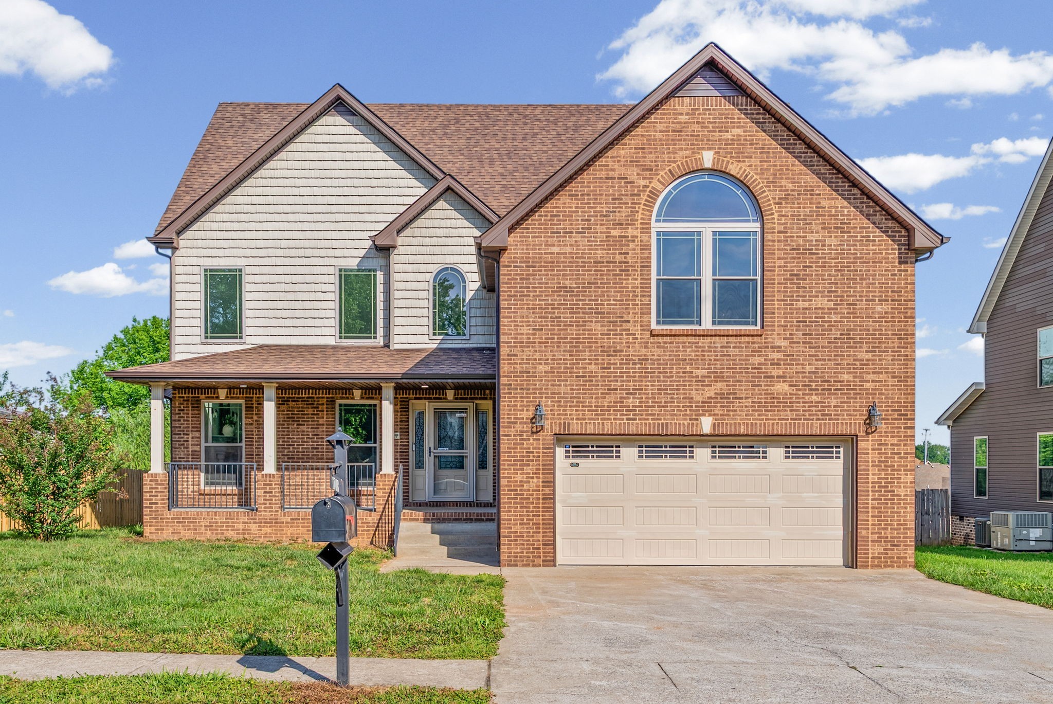 1708 Springhaven Drive Clarksville, TN 37042 - Photo 2 of 39