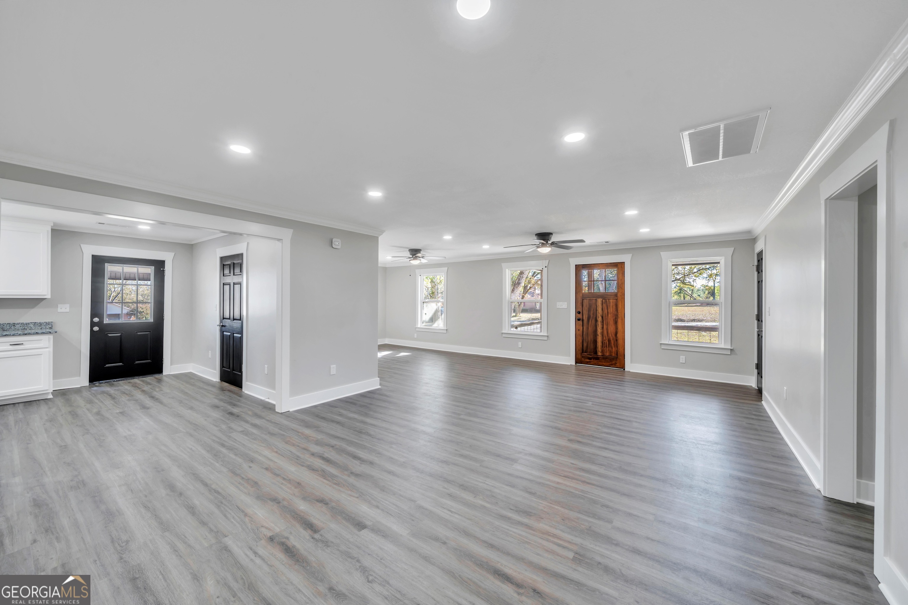 725 Arrowhead Road Dublin, GA 31021 - Photo 7 of 32