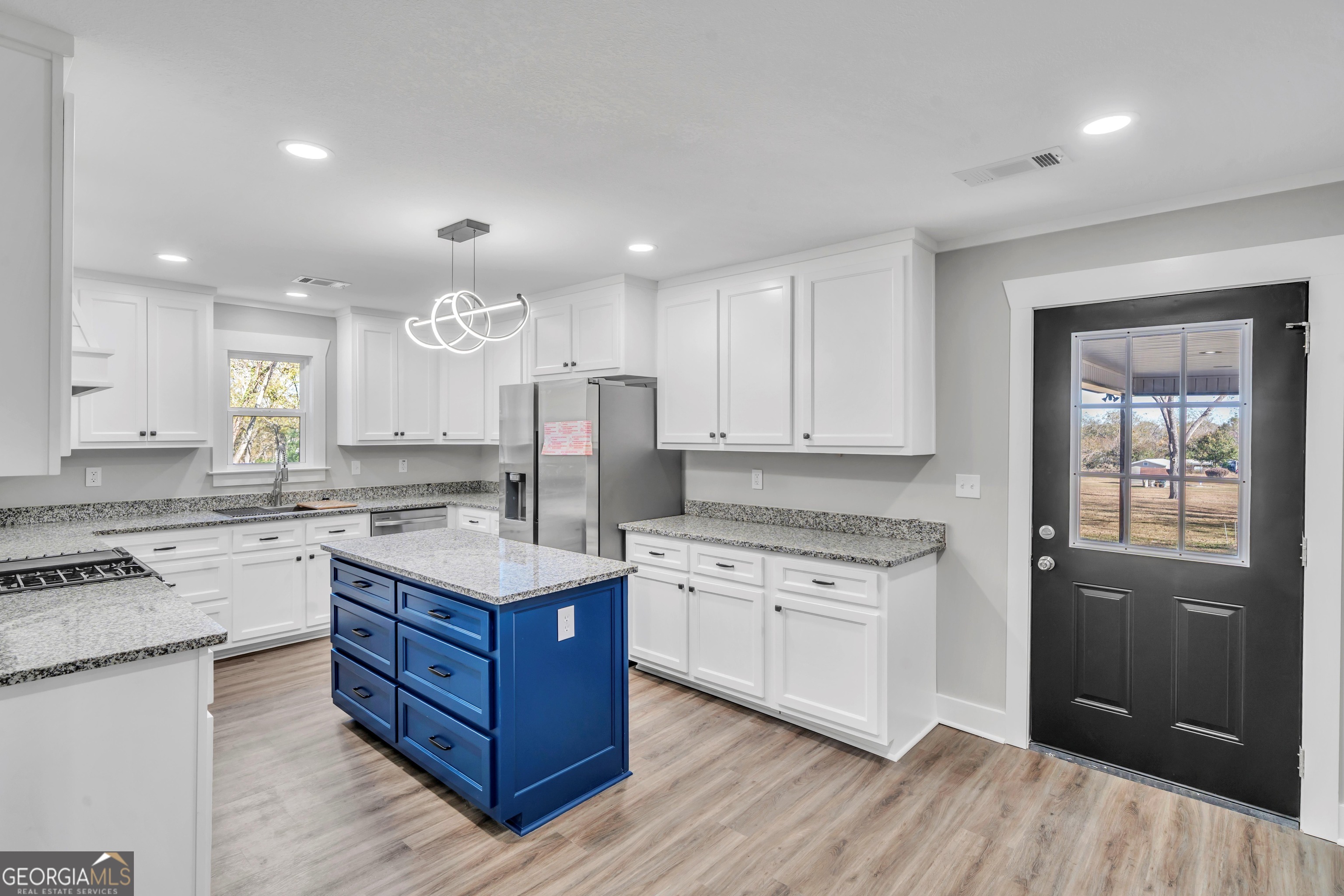 725 Arrowhead Road Dublin, GA 31021 - Photo 9 of 32