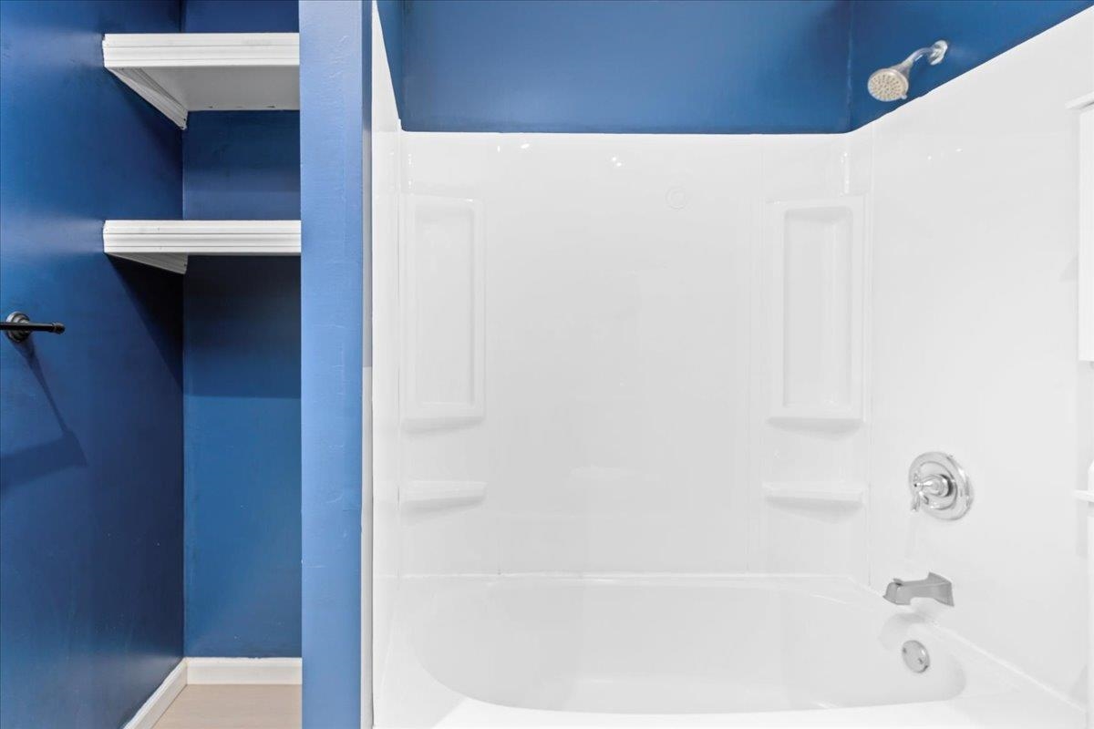 130 Mammoth Road, Unit 413 Hooksett, NH 03106 - Photo 23 of 31