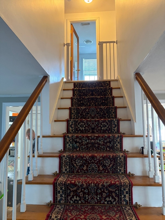 112 Marlboro Road Southborough, MA 01772 - Photo 11 of 16