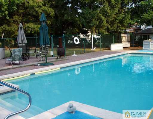 5 Hudson Road East Brunswick, NJ 08816 - Photo 2 of 15 Gallery Image 2