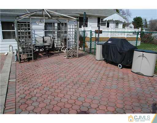 5 Hudson Road East Brunswick, NJ 08816 - Photo 12 of 15 Gallery Image 12