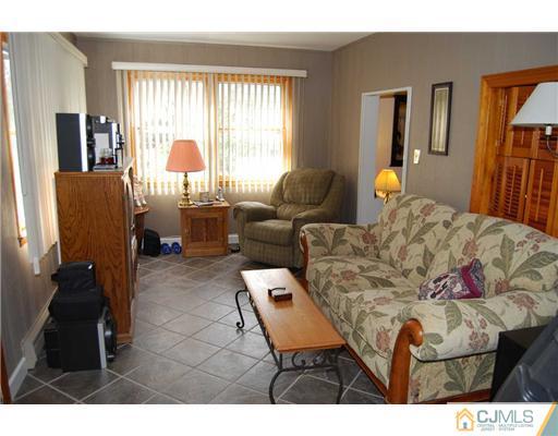 5 Hudson Road East Brunswick, NJ 08816 - Photo 8 of 15 Gallery Image 8