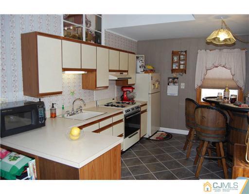 5 Hudson Road East Brunswick, NJ 08816 - Photo 9 of 15 Gallery Image 9