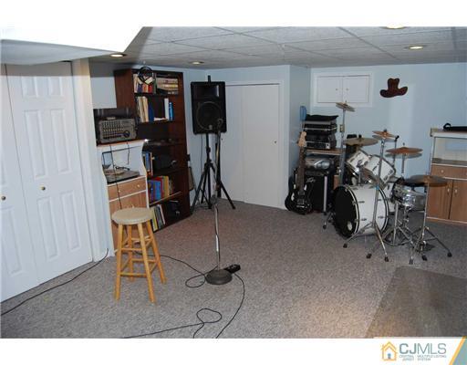 5 Hudson Road East Brunswick, NJ 08816 - Photo 10 of 15 Gallery Image 10