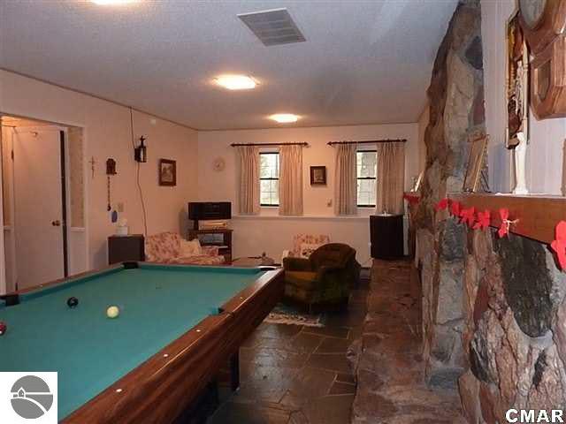 9635 North Green Road Farwell, MI 48622 - Photo 10 of 13 1769444-9.JPG