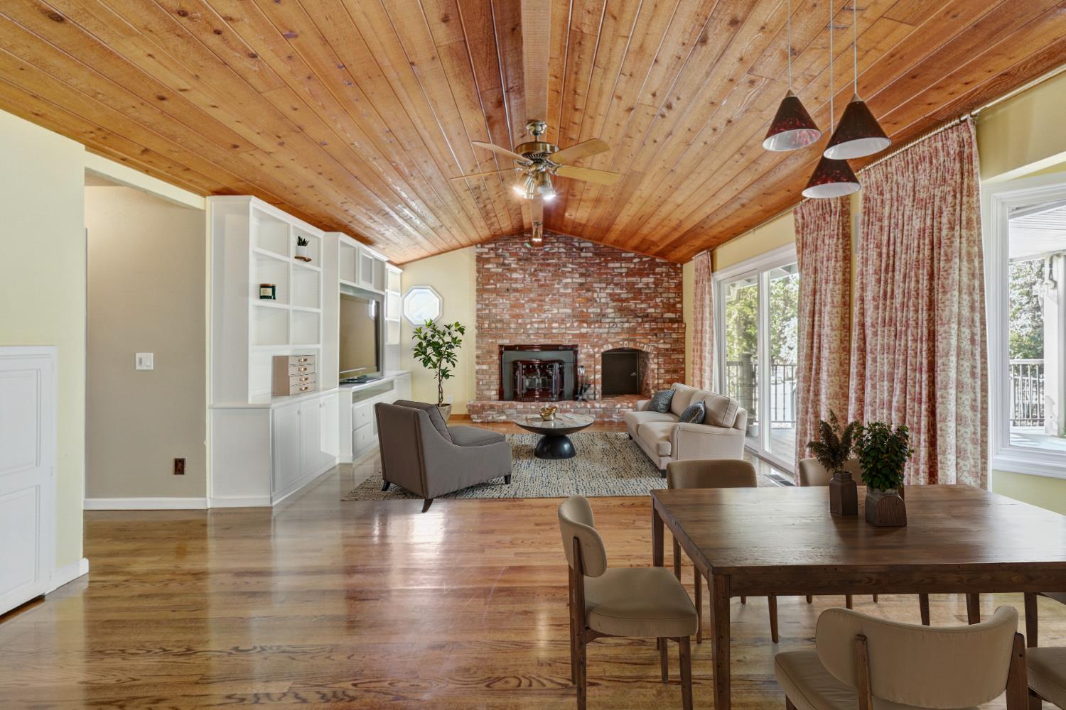 6557 Vía Sereno Rancho Murieta, CA 95683 - Photo 21 of 83 Virtual furniture has been added.