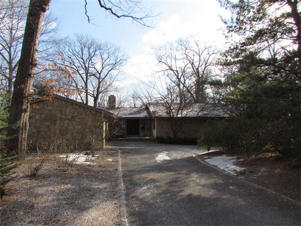 90 Aylesbury Road Worcester, MA 01609 - Photo 3 of 30 Gallery Image 3