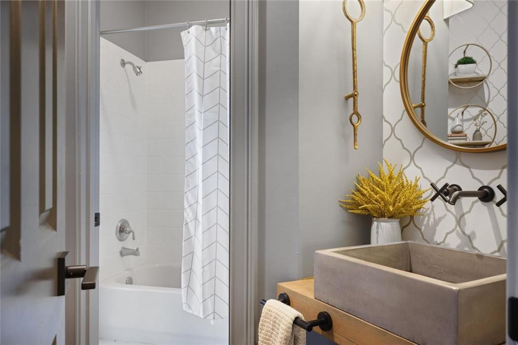 3385 Osborne Road Northeast Brookhaven, GA 30319 - Photo 16 of 43