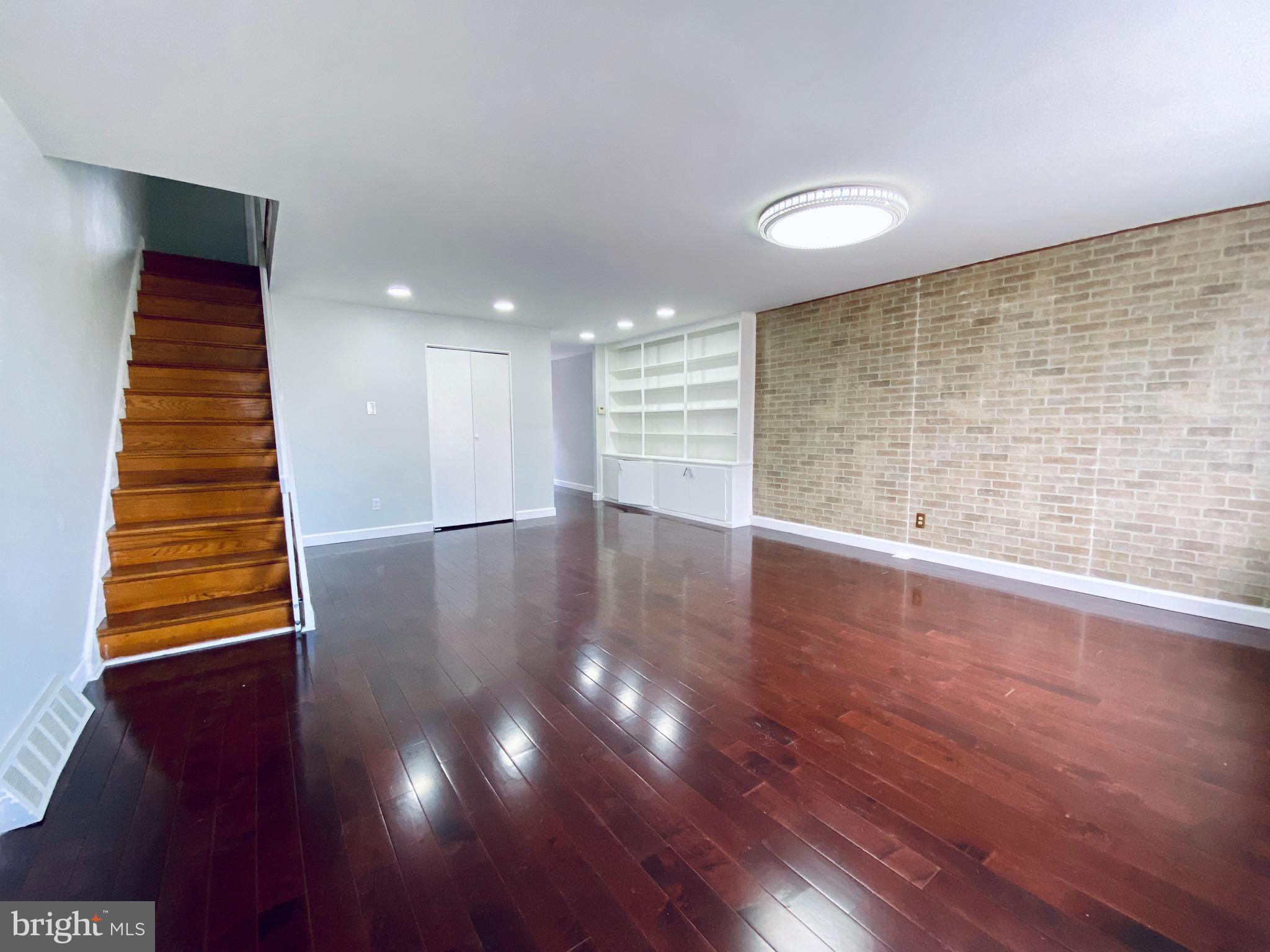 3716 Academy Road Philadelphia, PA 19154 - Photo 2 of 17 Gallery Image 2