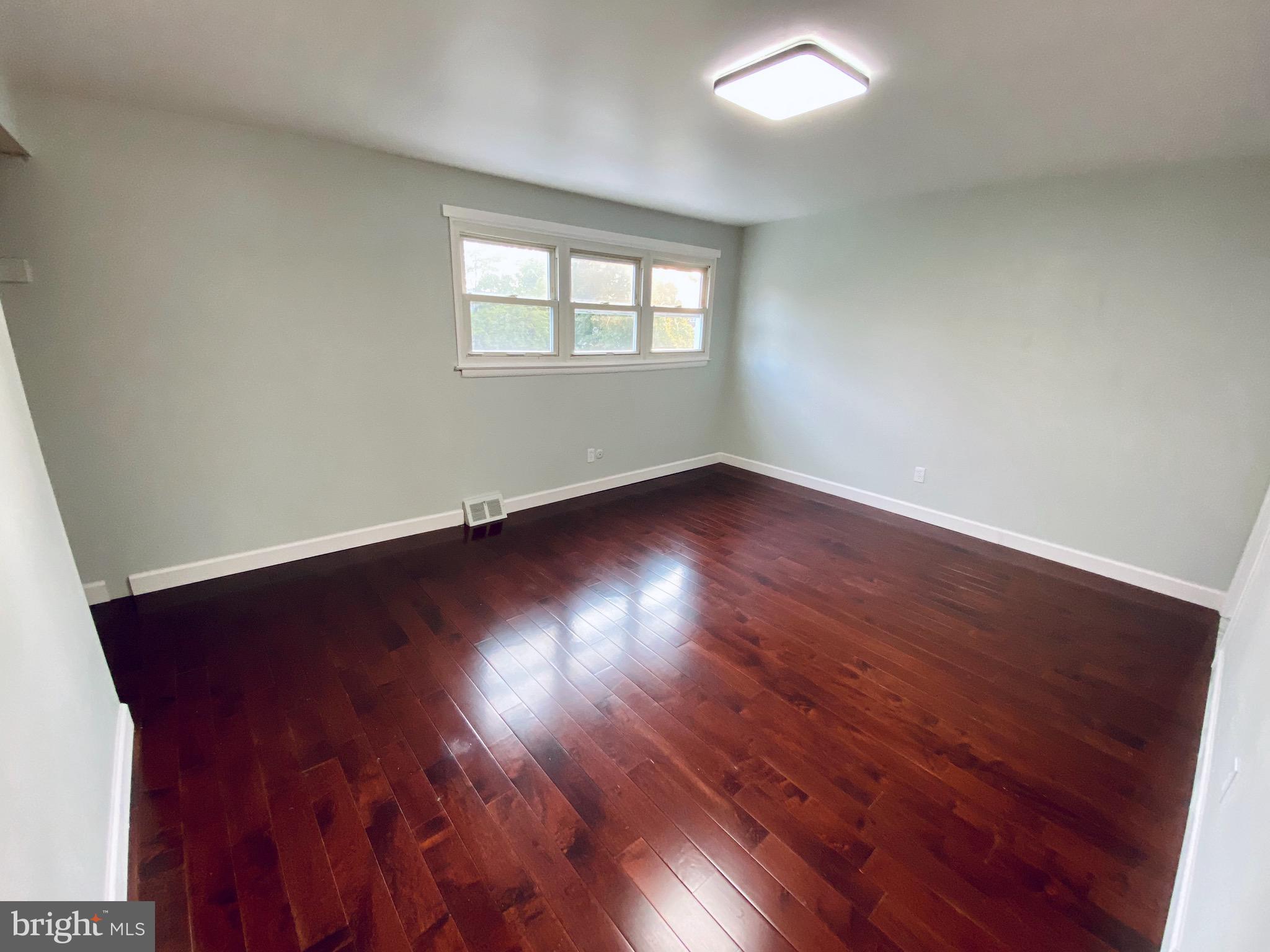 3716 Academy Road Philadelphia, PA 19154 - Photo 7 of 17 Gallery Image 7