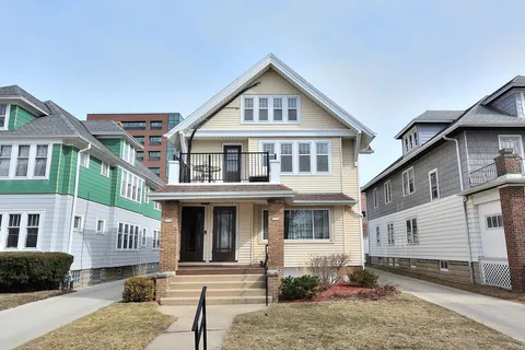 $495,000 | 3316 North Cramer Street, Unit 3318, Milwaukee, WI 53211